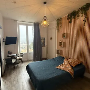  Appartement Meublé Refait à Neuf En Centre